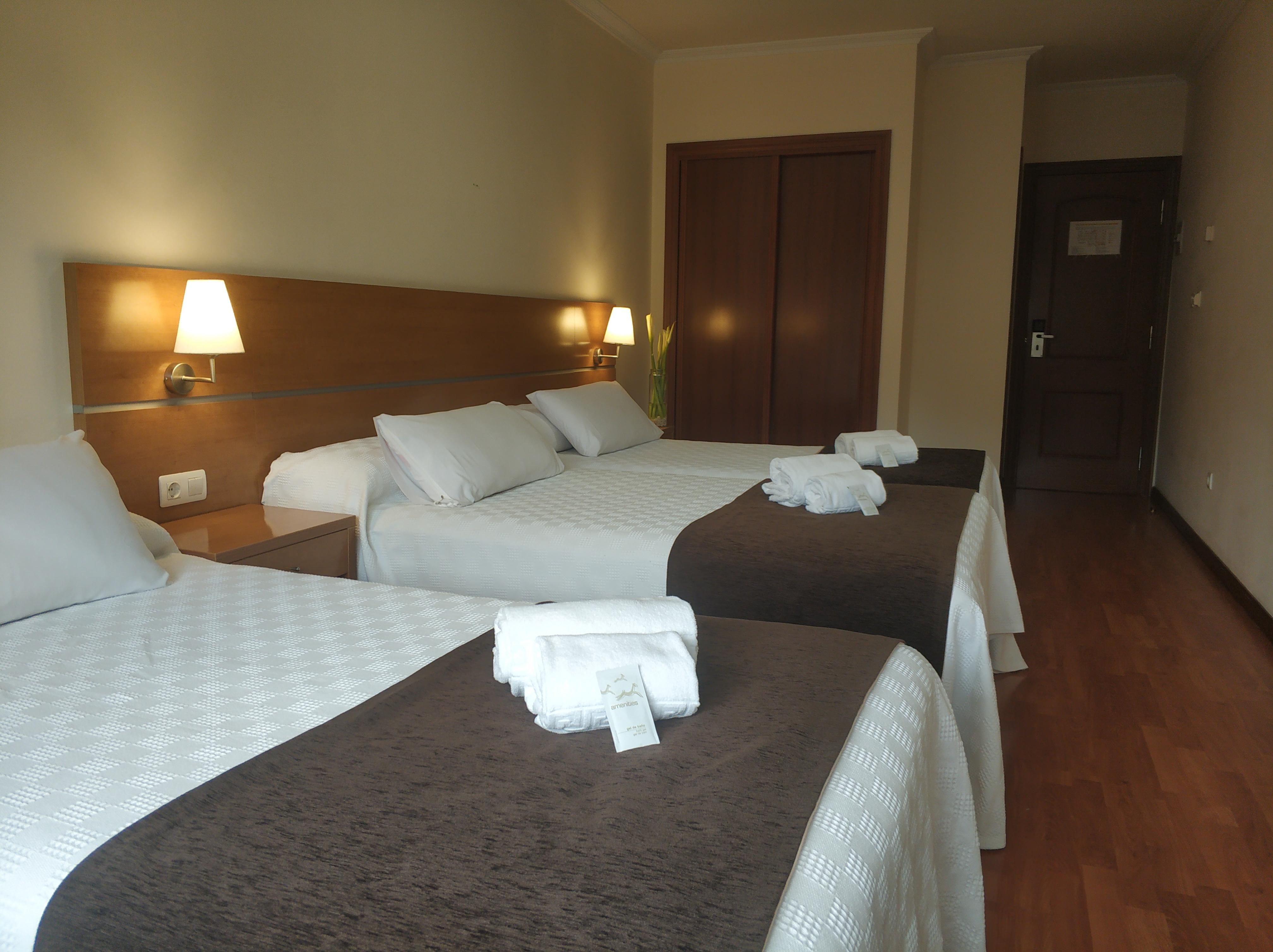 Hotel Avion By Bossh Hotels Vigo Exterior photo