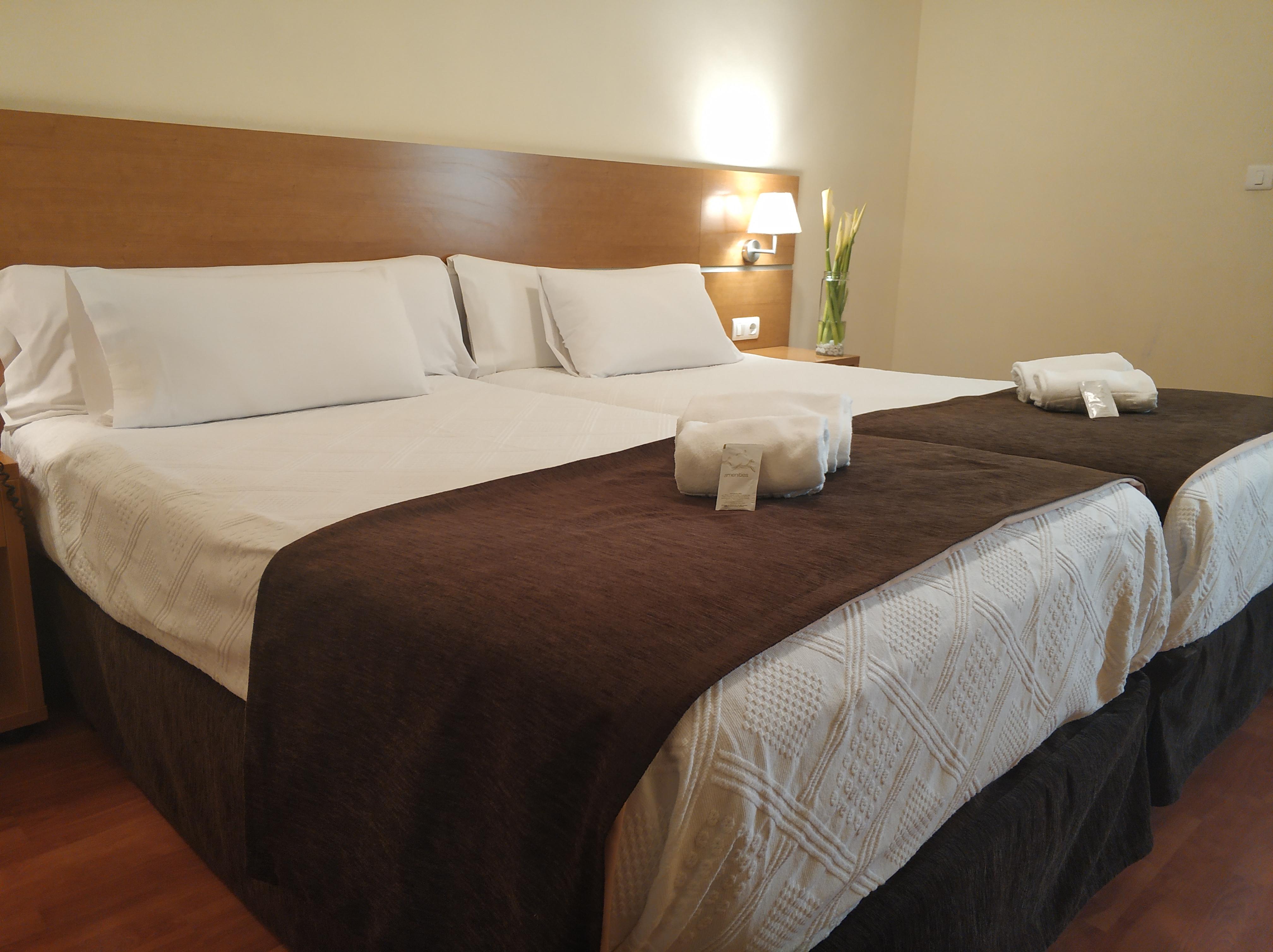Hotel Avion By Bossh Hotels Vigo Exterior photo