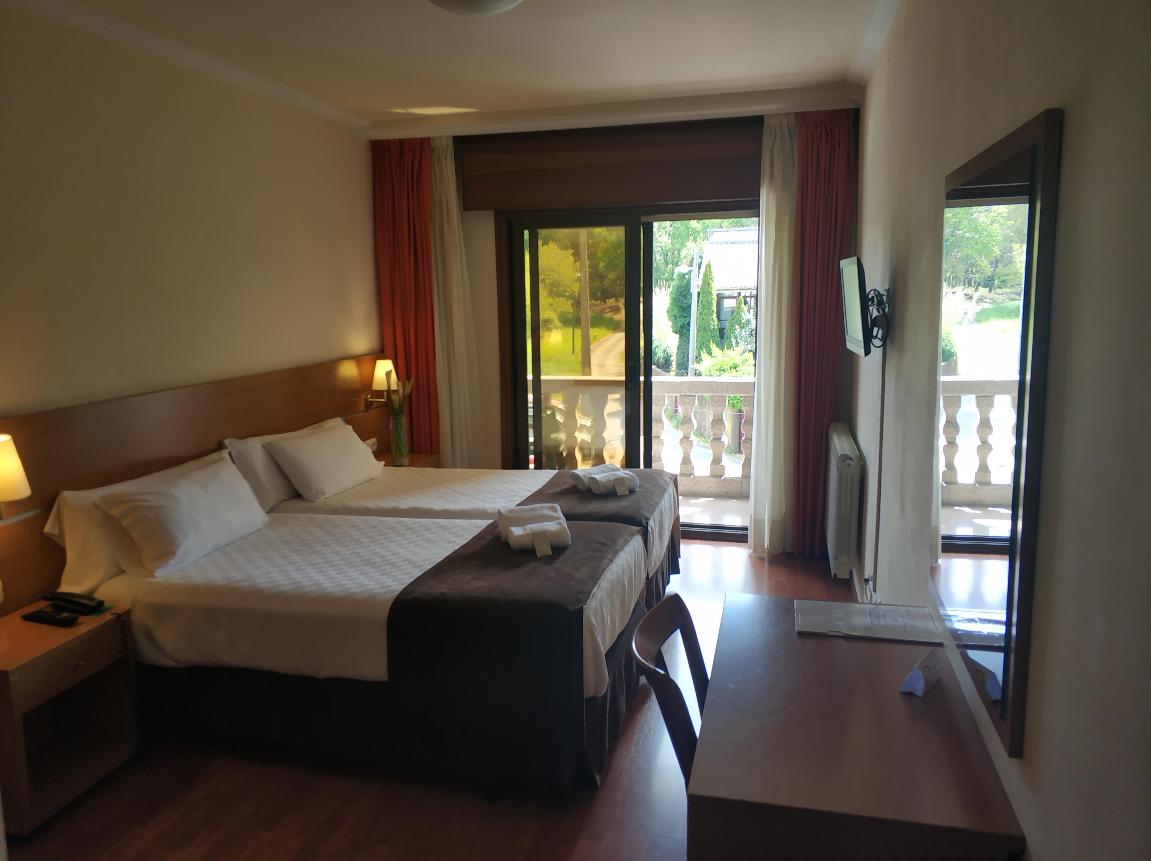 Hotel Avion By Bossh Hotels Vigo Exterior photo