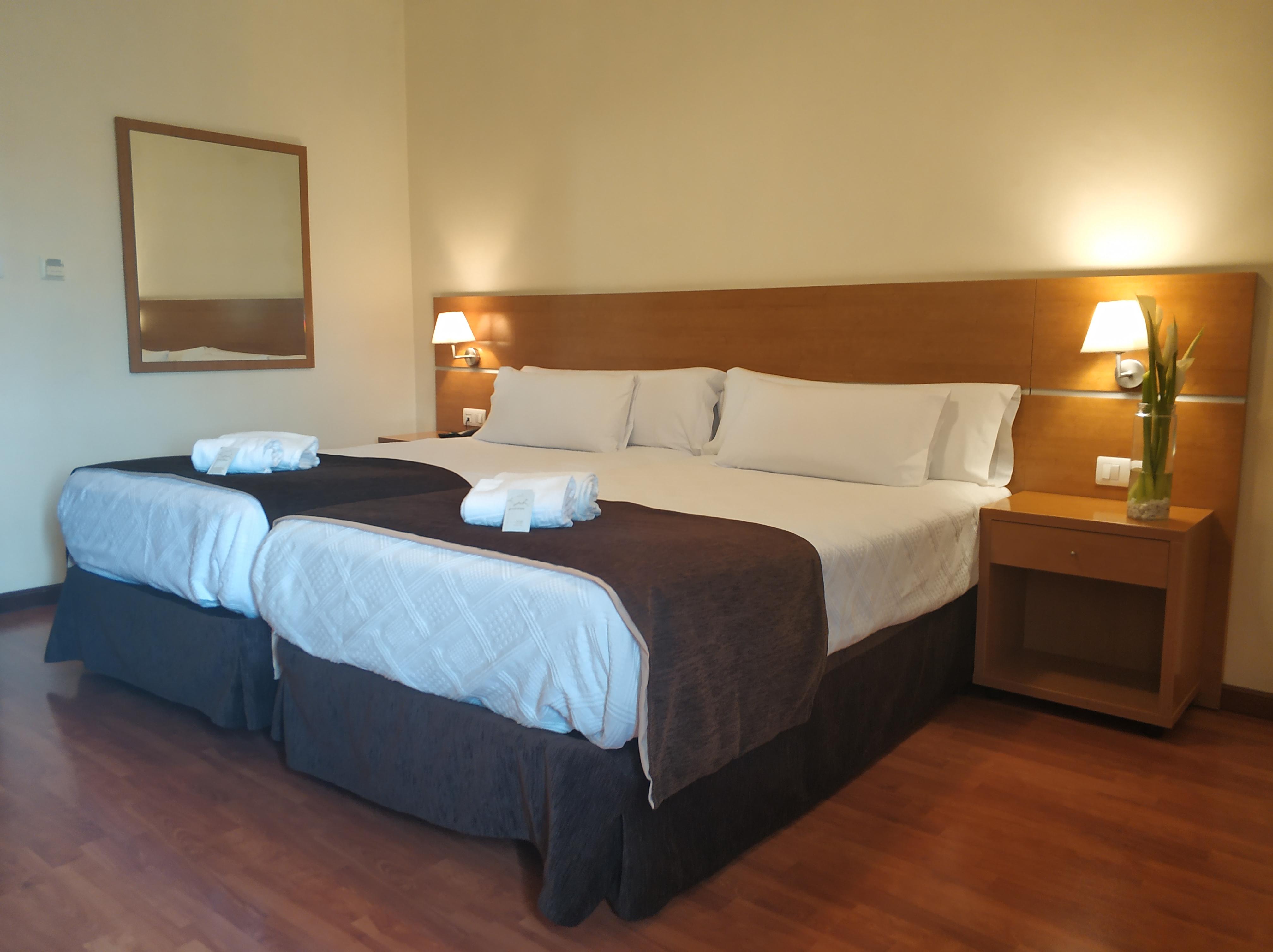 Hotel Avion By Bossh Hotels Vigo Exterior photo