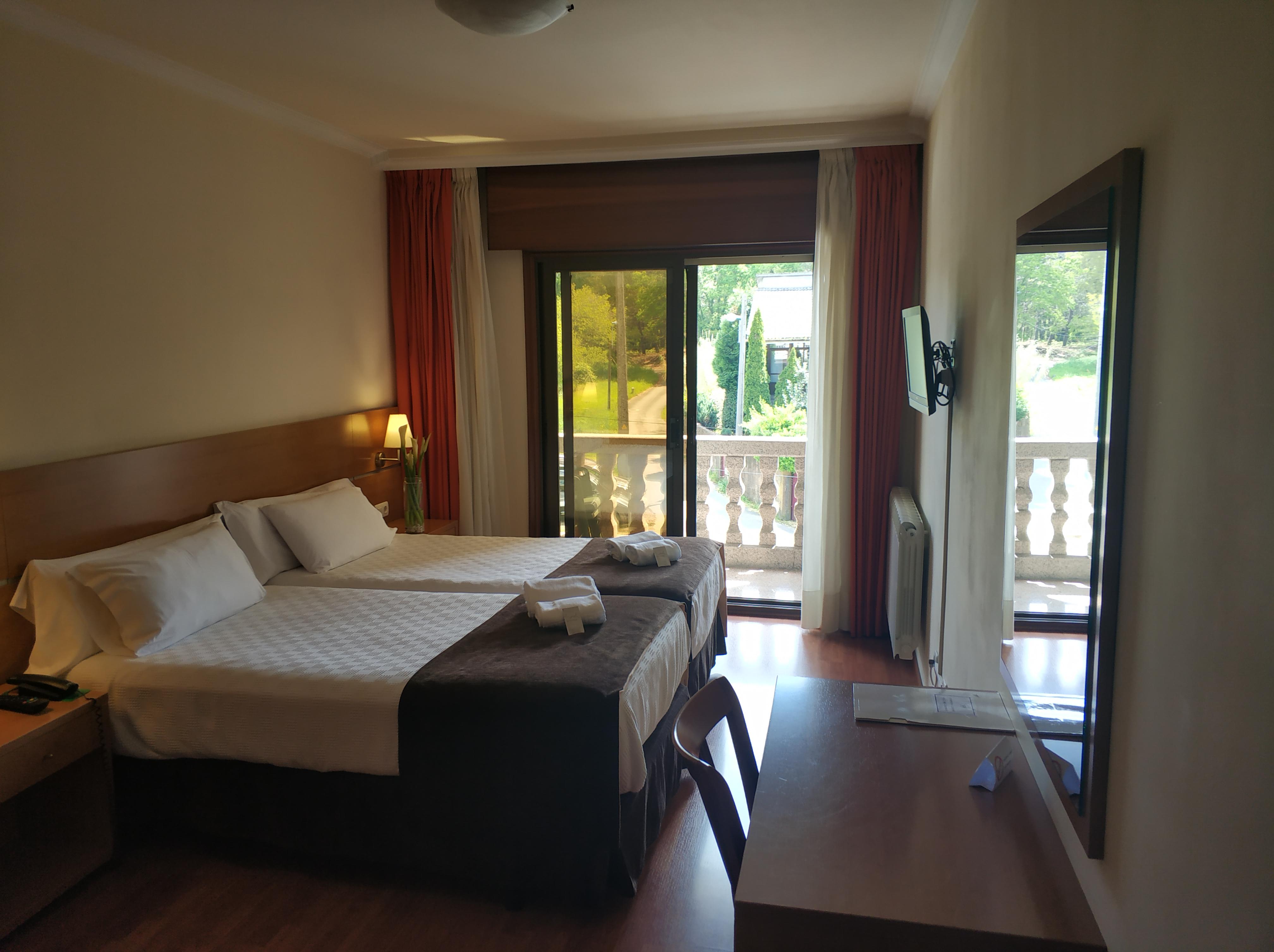 Hotel Avion By Bossh Hotels Vigo Exterior photo