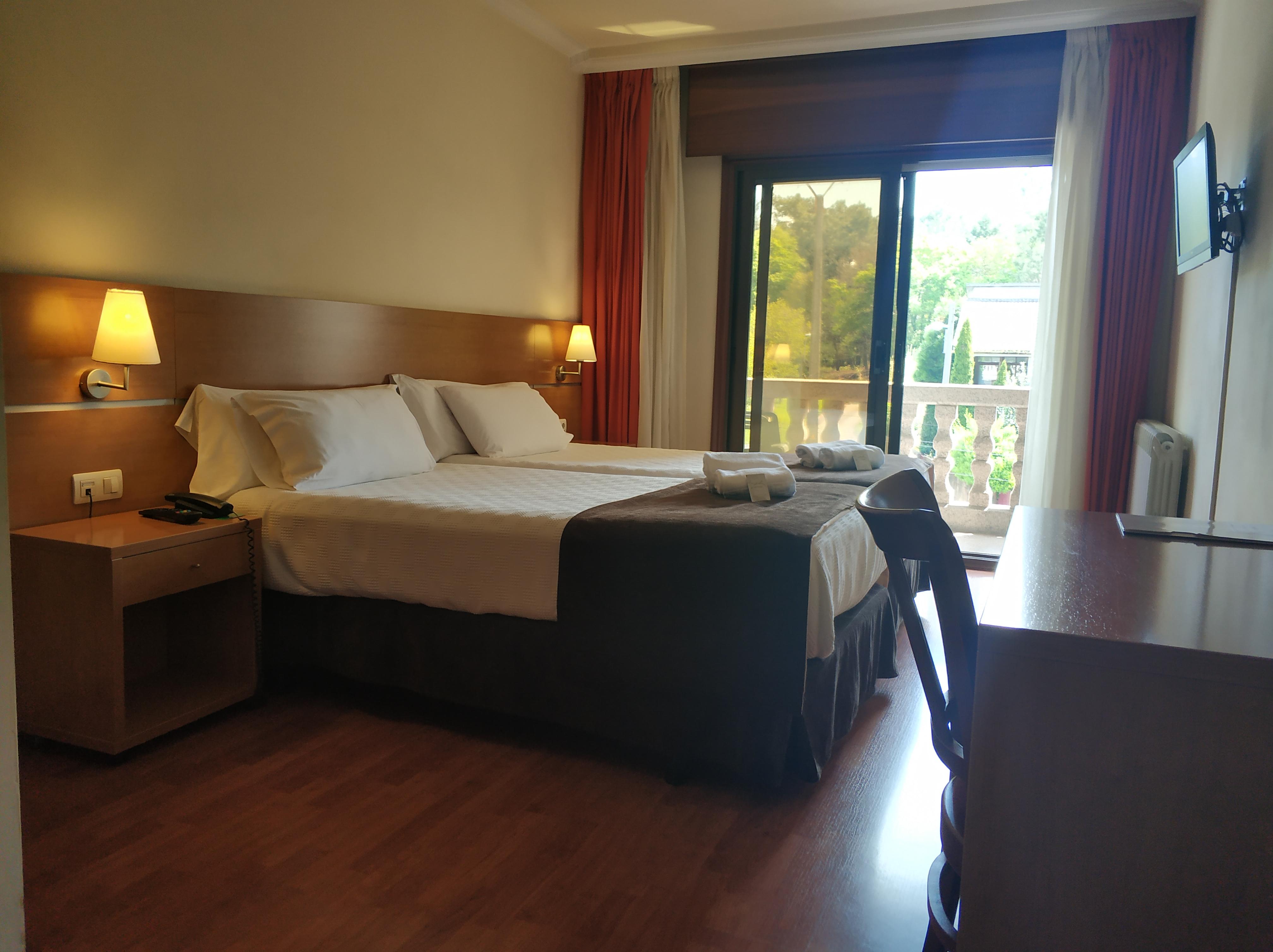 Hotel Avion By Bossh Hotels Vigo Exterior photo
