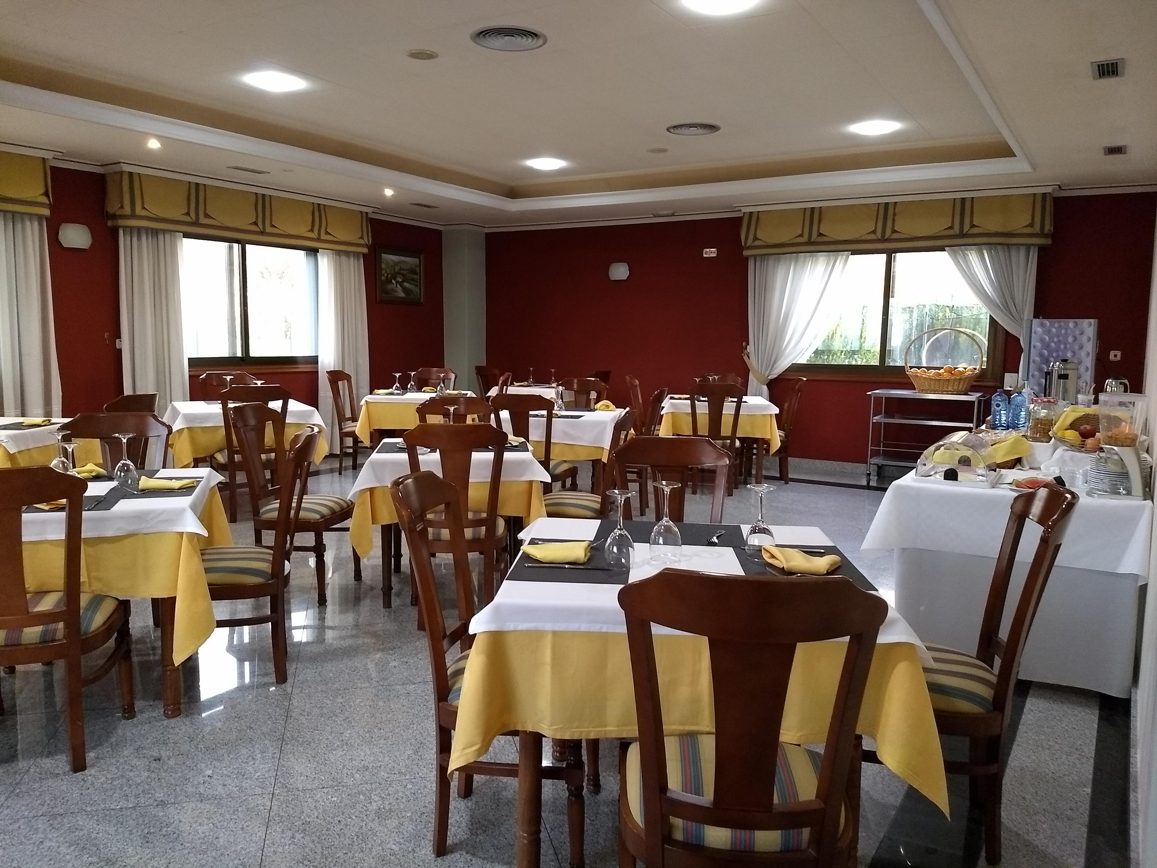 Hotel Avion By Bossh Hotels Vigo Exterior photo