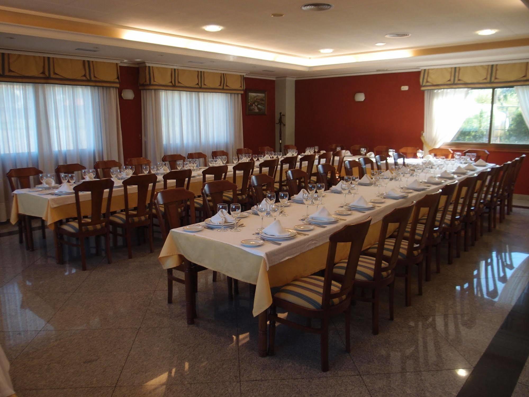 Hotel Avion By Bossh Hotels Vigo Exterior photo
